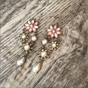 Pink and pearl dangle earrings new  hangers 2.5 earrings new rhinestone vintage